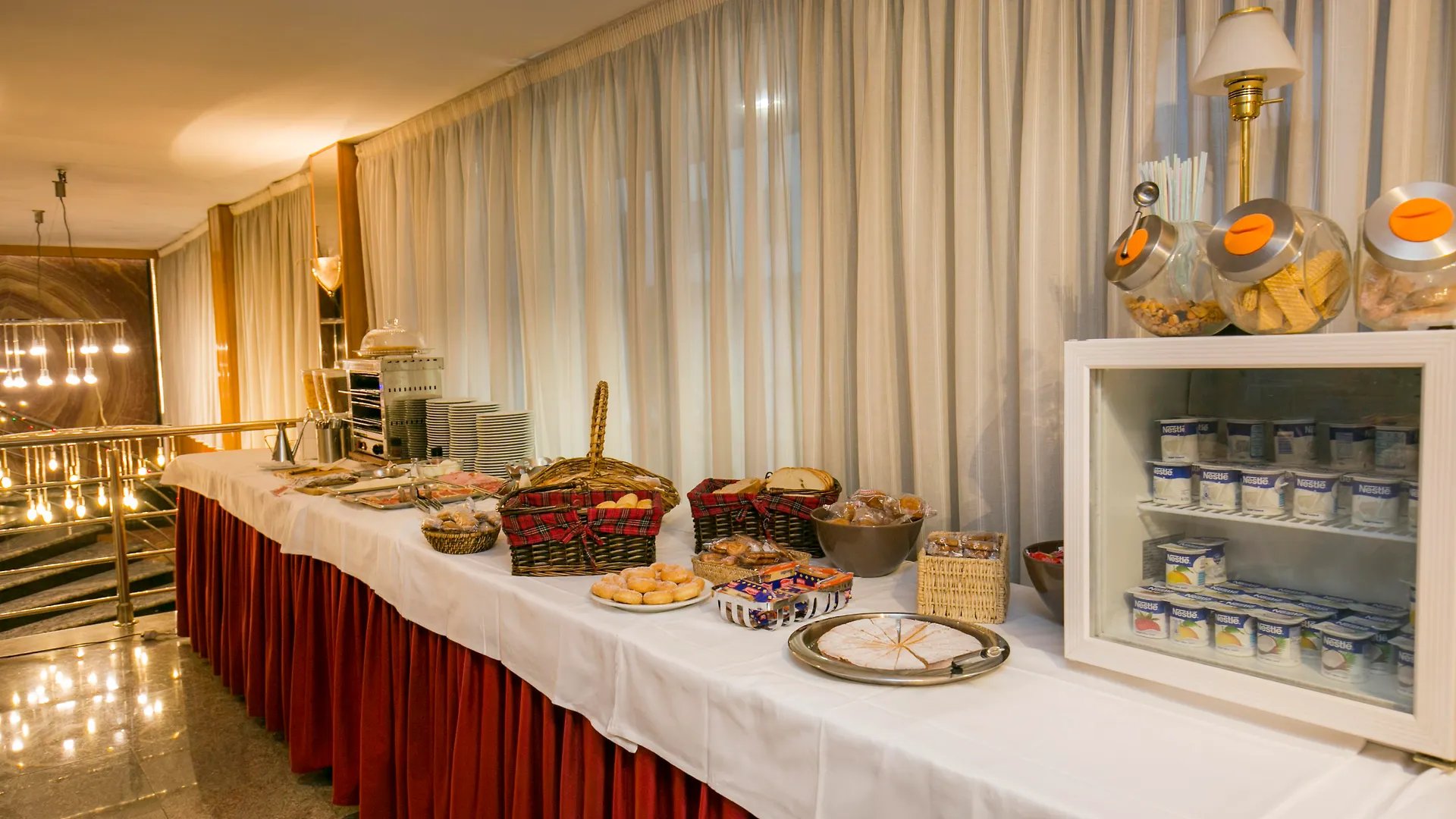 Yomo Imperial Hotel Sant Julia de Loria 3*,