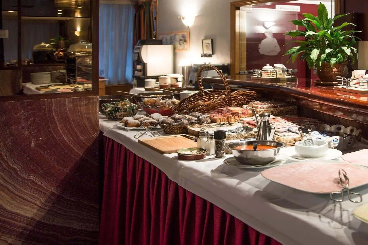 Yomo Imperial Hotel Sant Julia de Loria 3*,