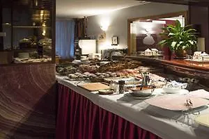 Yomo Imperial Hotel Sant Julia de Loria 3*,